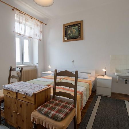 Apartments Josip By The Sea ノヴィ・ヴィノドロスキー エクステリア 写真