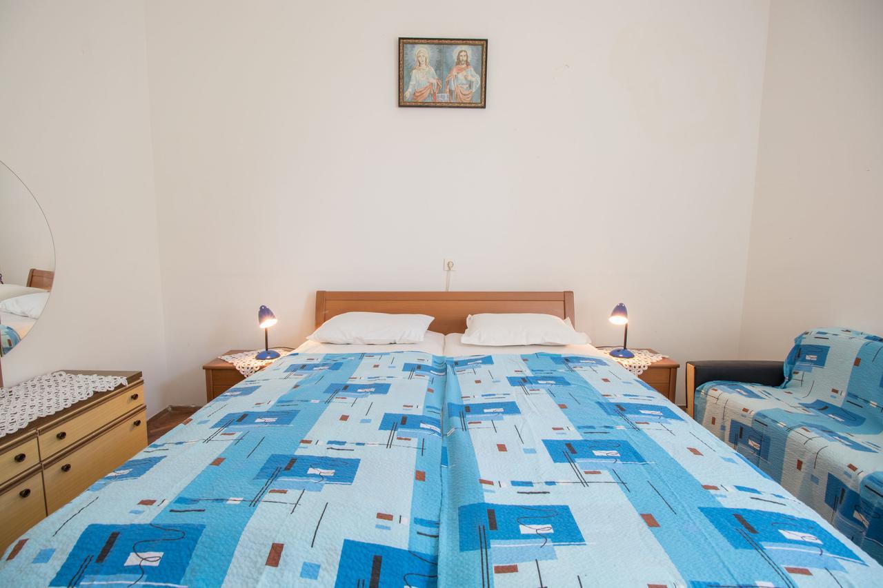 Apartments Josip By The Sea ノヴィ・ヴィノドロスキー エクステリア 写真