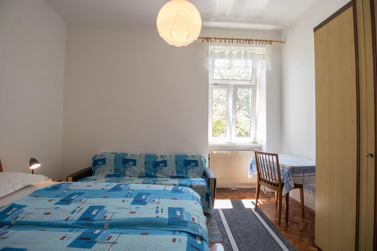 Apartments Josip By The Sea ノヴィ・ヴィノドロスキー エクステリア 写真