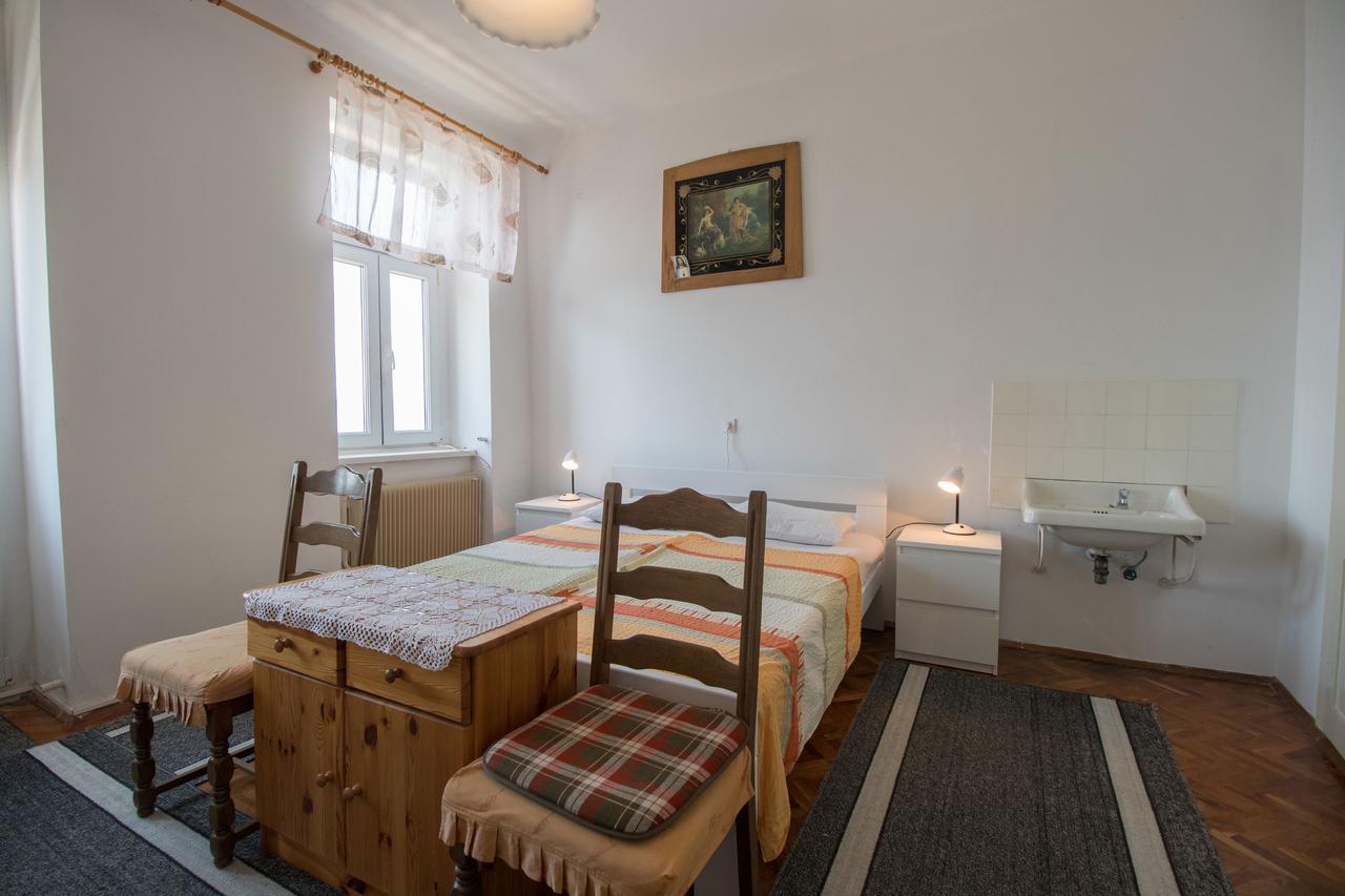 Apartments Josip By The Sea ノヴィ・ヴィノドロスキー エクステリア 写真