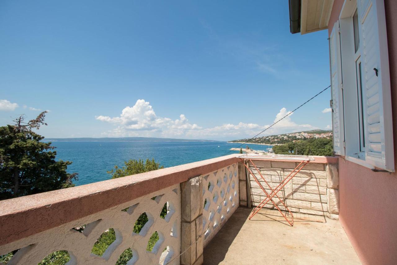 Apartments Josip By The Sea ノヴィ・ヴィノドロスキー エクステリア 写真