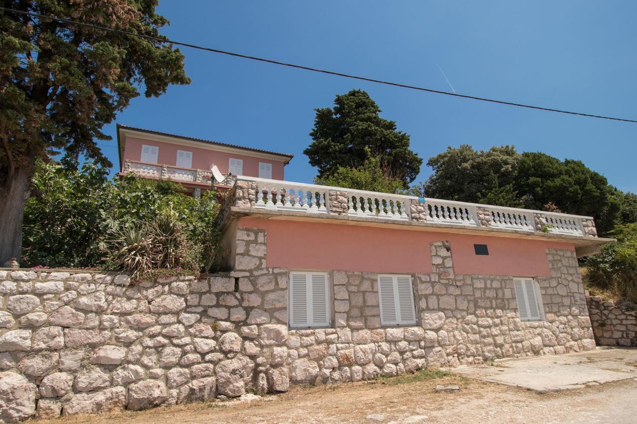 Apartments Josip By The Sea ノヴィ・ヴィノドロスキー エクステリア 写真