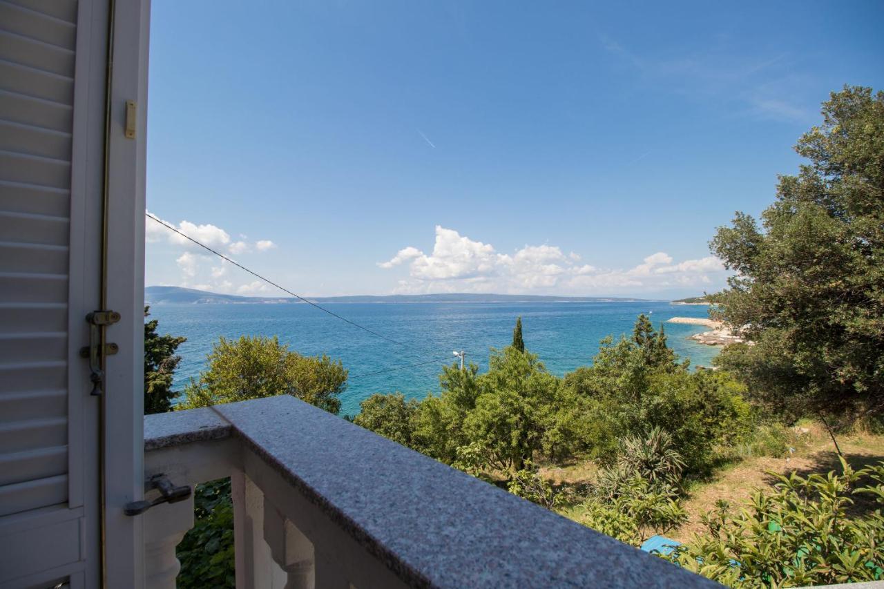 Apartments Josip By The Sea ノヴィ・ヴィノドロスキー エクステリア 写真