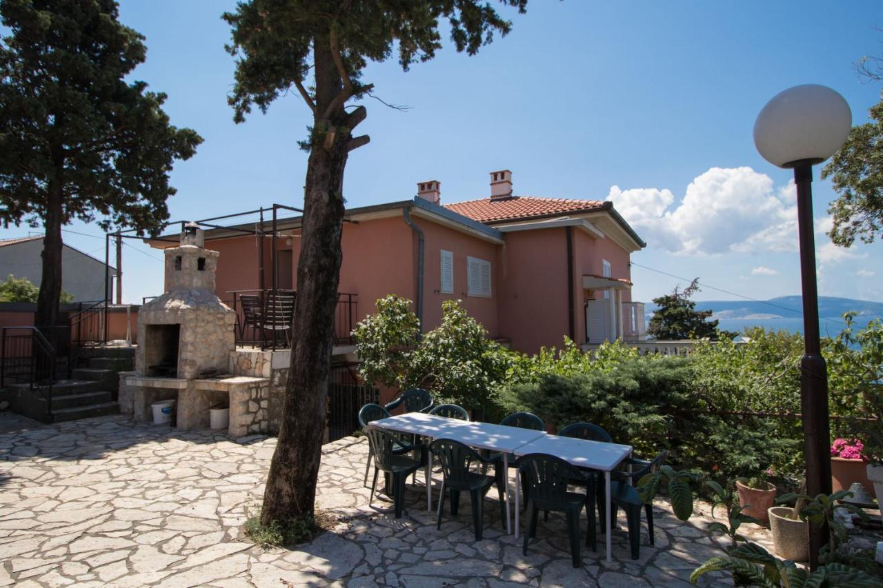 Apartments Josip By The Sea ノヴィ・ヴィノドロスキー エクステリア 写真